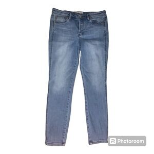 Free People straight leg jeans size 29 light wash denim *flaw
